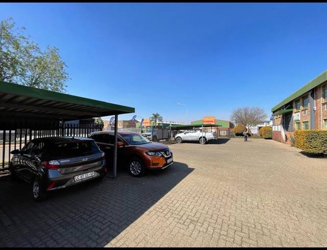 INDUSTRIAL PROPERTY TO RENT IN HENNOPSPARK